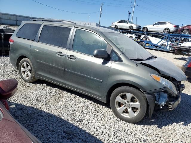 2012 Toyota Sienna LE