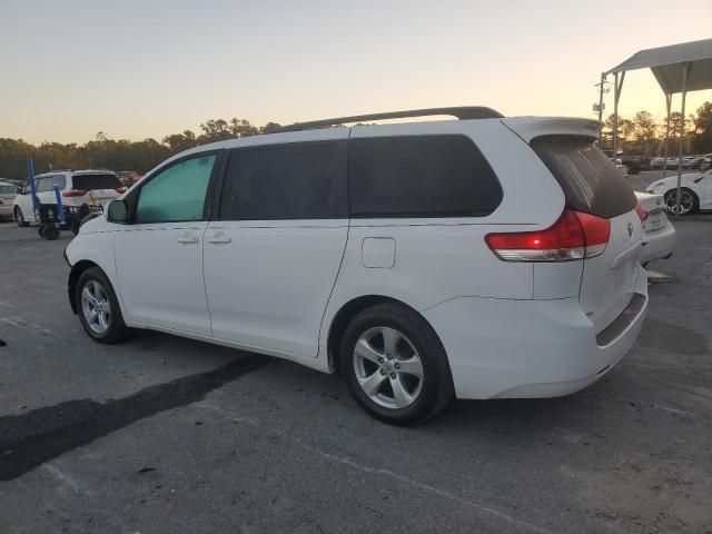 2013 Toyota Sienna LE