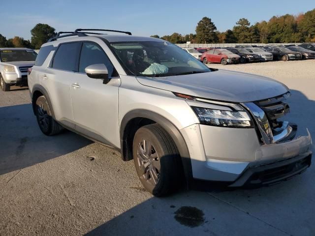 2022 Nissan Pathfinder SV