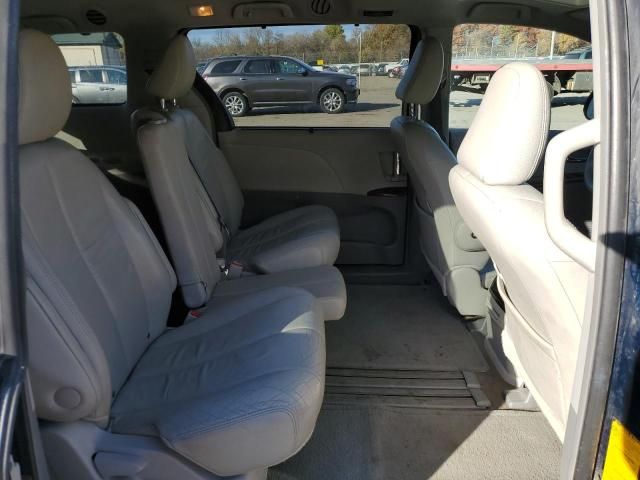 2011 Toyota Sienna XLE