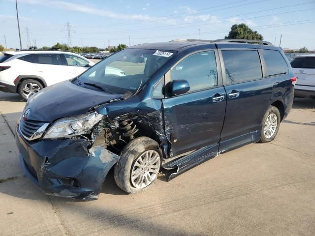 2011 Toyota Sienna XLE