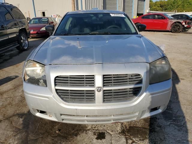 2006 Dodge Magnum SE