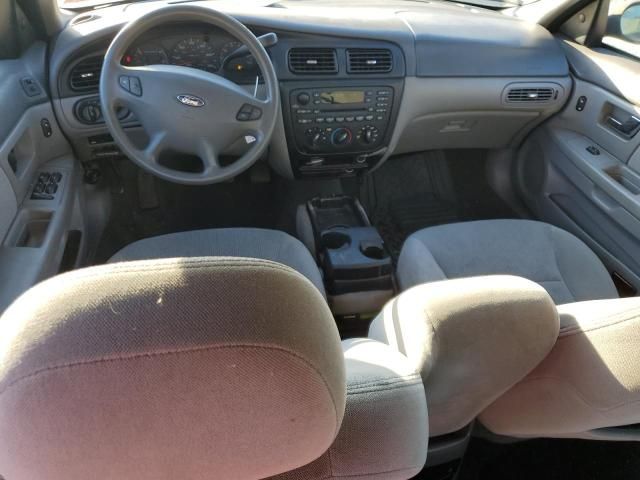 2002 Ford Taurus SE