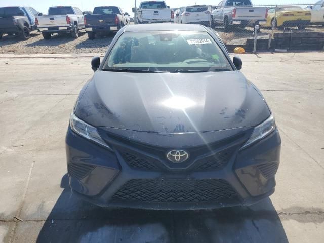 2020 Toyota Camry SE