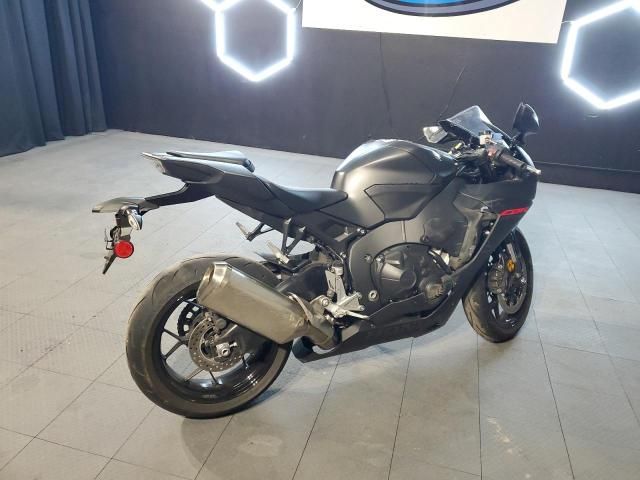 2021 Honda CBR1000 RA