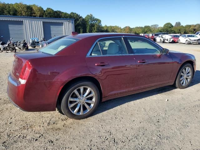 2016 Chrysler 300 Limited