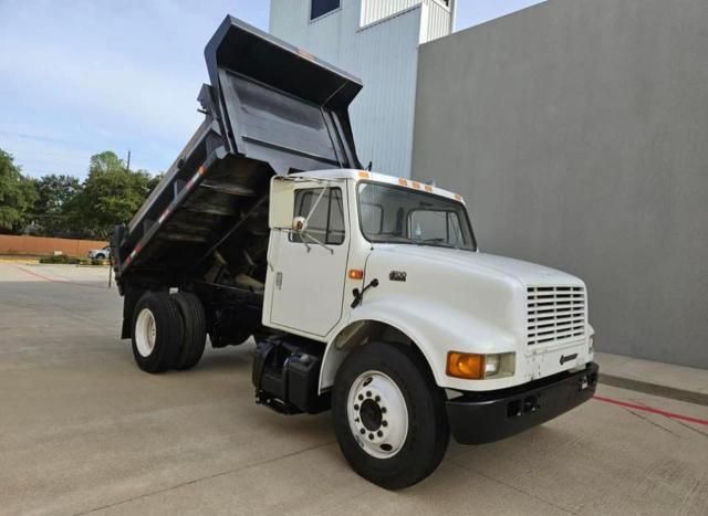 2002 International 4000 4700