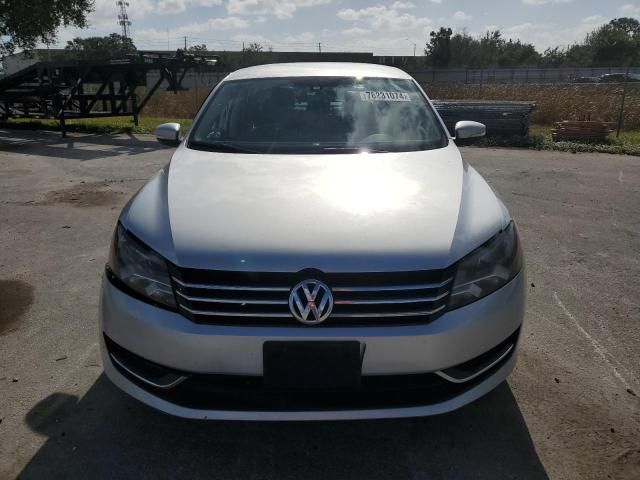 2014 Volkswagen Passat S