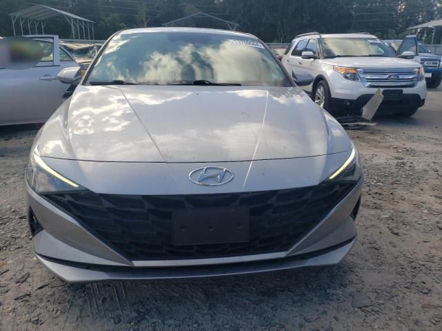 2021 Hyundai Elantra SE