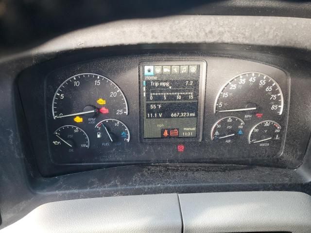 2019 Freightliner Cascadia 126