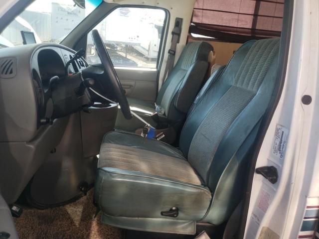 1997 Ford Econoline E450 Super Duty Cutaway Van RV