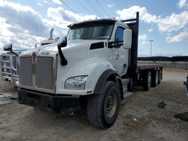 2021 Kenworth Construction T880