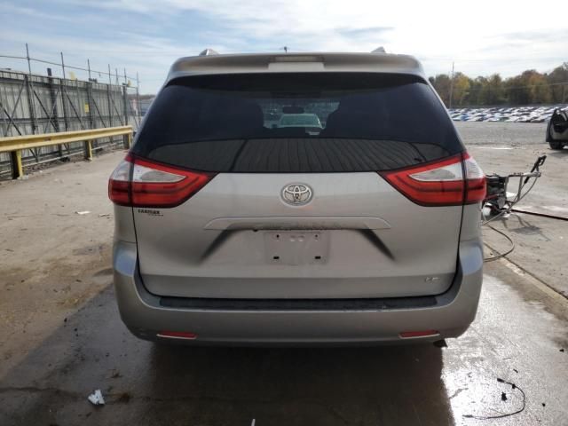 2015 Toyota Sienna LE