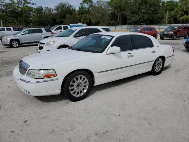 2006 Lincoln Town Car Signature