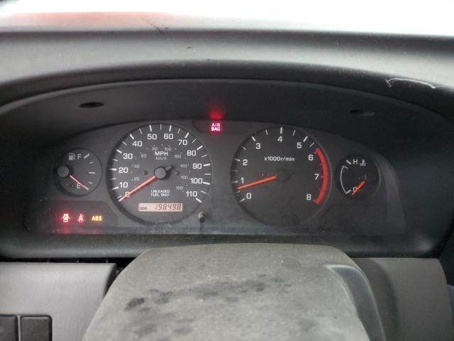 2000 Nissan Frontier Crew Cab XE
