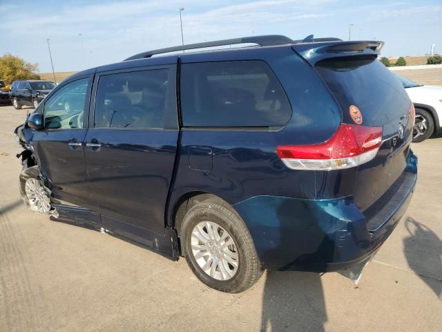 2011 Toyota Sienna XLE