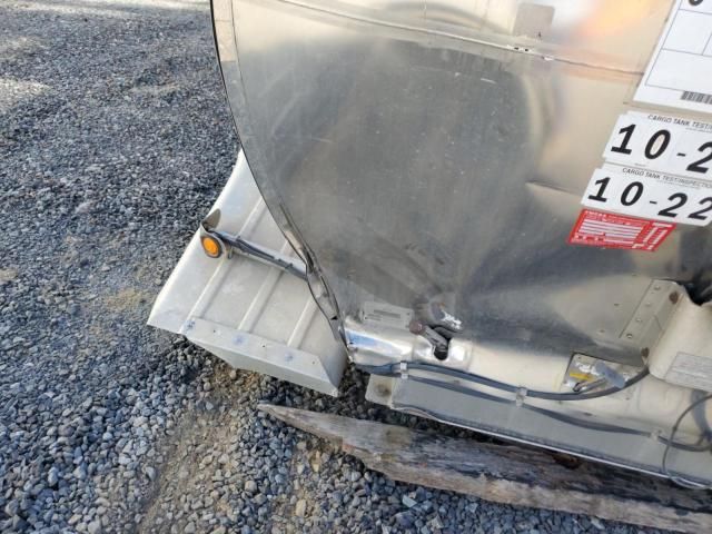 1990 Fruehauf Tank