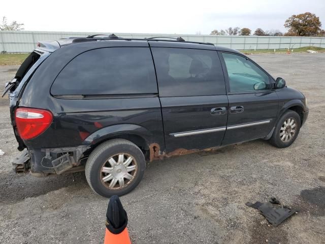 2005 Chrysler Town & Country Touring