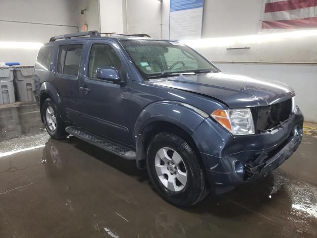 2006 Nissan Pathfinder LE