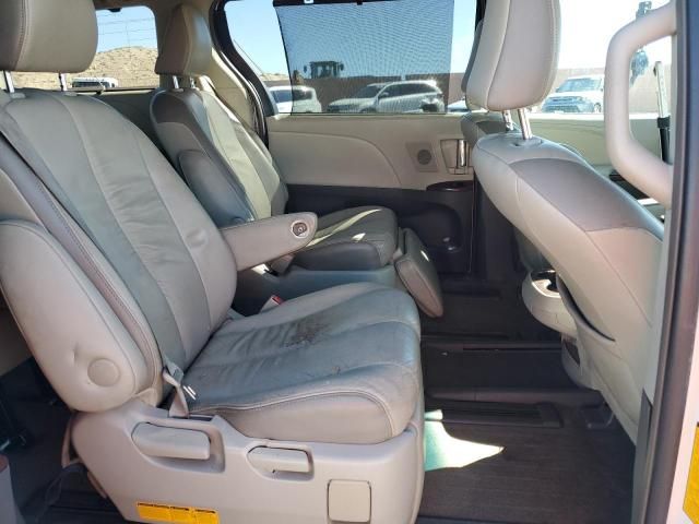 2012 Toyota Sienna XLE