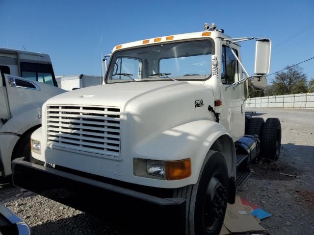 2001 International 4000 4900