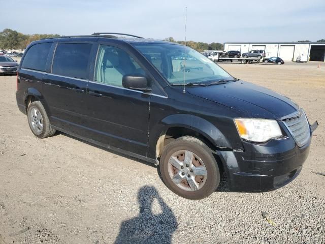 2010 Chrysler Town & Country LX