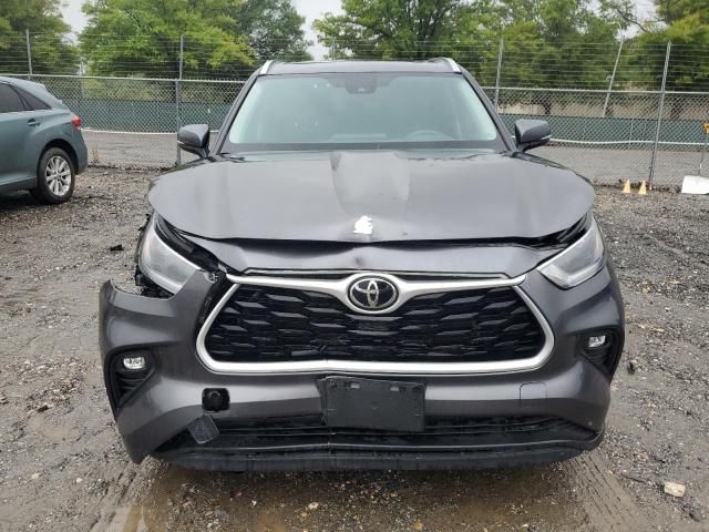 2021 Toyota Highlander XLE