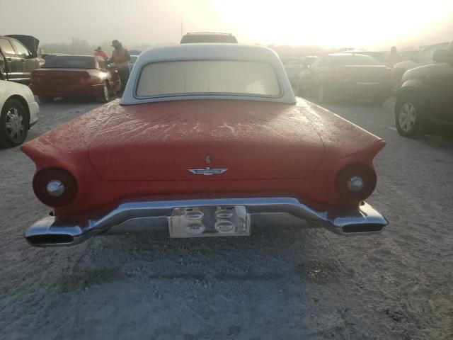 1957 Ford Thunderbird