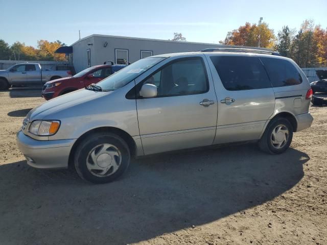 2003 Toyota Sienna LE