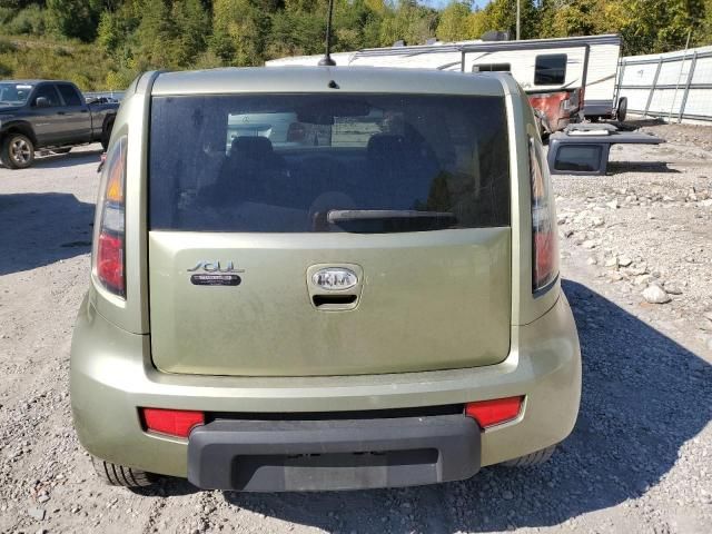 2010 KIA Soul +