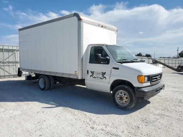 2003 Ford Econoline E350 Super Duty Cutaway Van