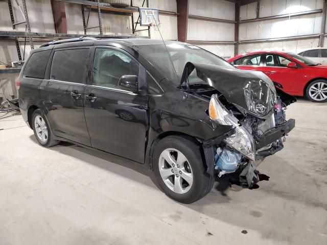 2014 Toyota Sienna LE