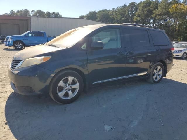 2012 Toyota Sienna LE