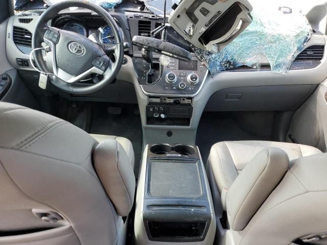 2015 Toyota Sienna XLE