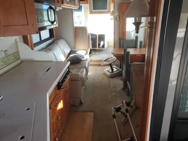 2004 Workhorse Custom Chassis Motorhome Chassis W22