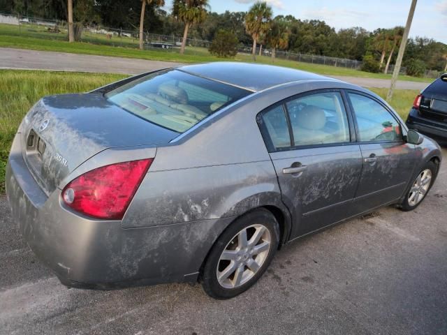 2004 Nissan Maxima SE