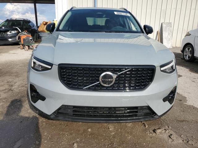 2024 Volvo XC40 Plus