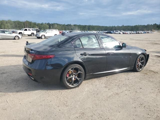 2017 Alfa Romeo Giulia TI Q4