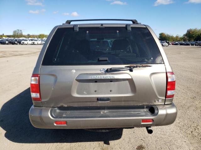 2004 Nissan Pathfinder LE