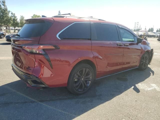 2022 Toyota Sienna XSE