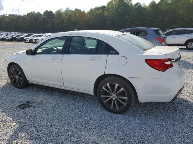 2013 Chrysler 200 Touring