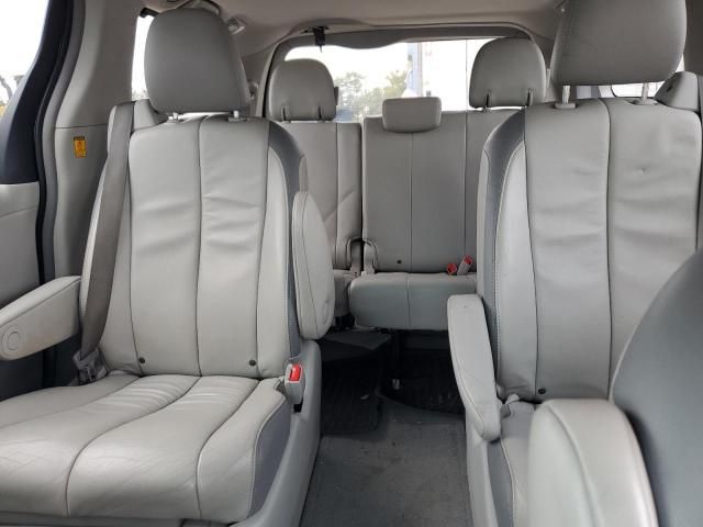 2013 Toyota Sienna XLE