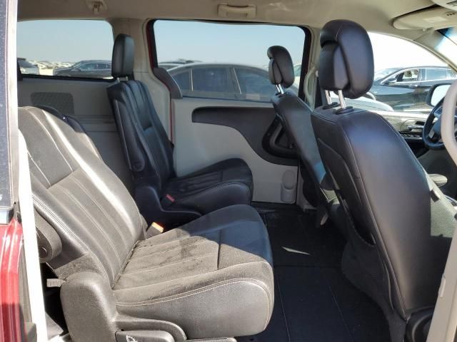 2013 Chrysler Town & Country Touring