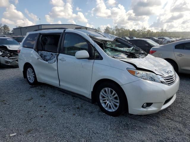 2015 Toyota Sienna XLE