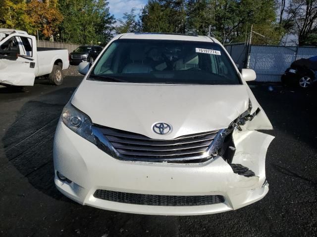 2015 Toyota Sienna XLE