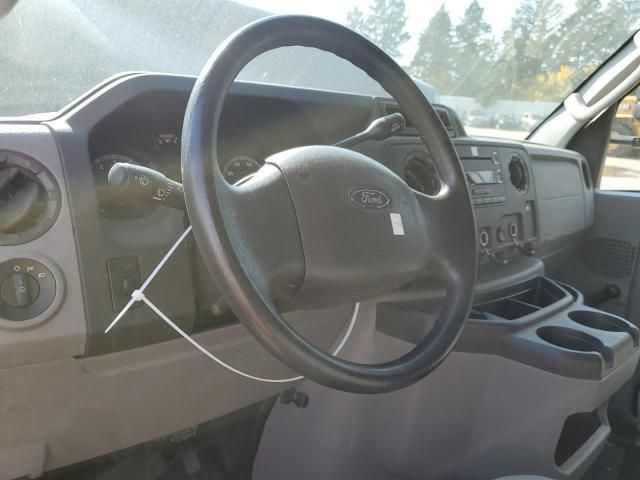 2013 Ford Econoline E350 Super Duty Van