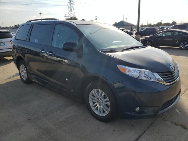 2011 Toyota Sienna XLE