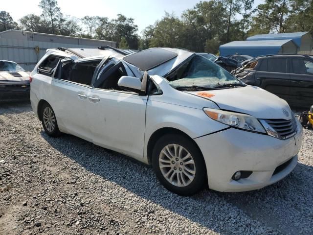 2016 Toyota Sienna XLE