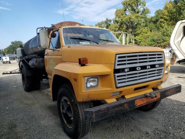 1983 Ford F700