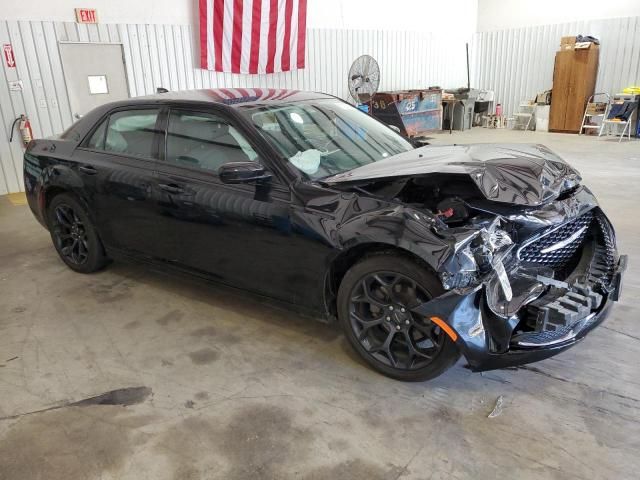 2019 Chrysler 300 Touring